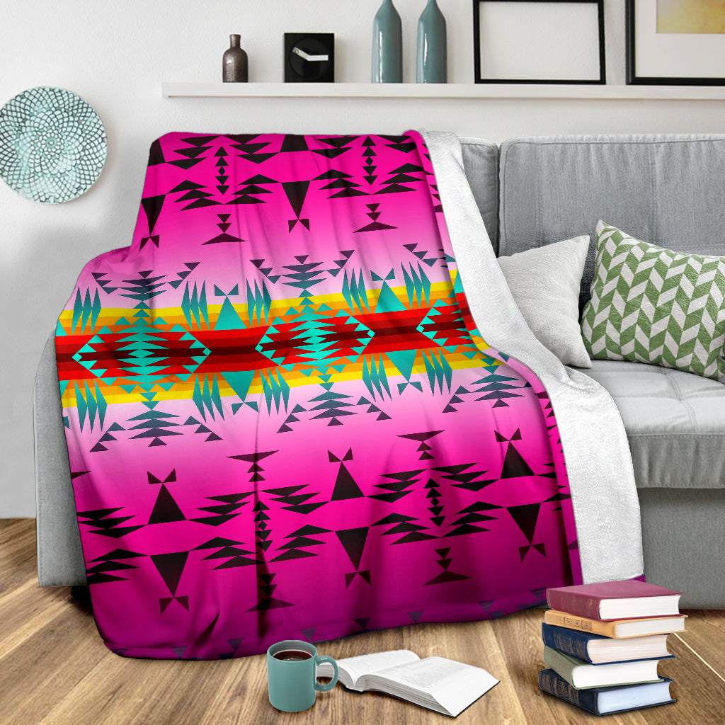 Between the Cascade Mountains Blanket - Modern Style